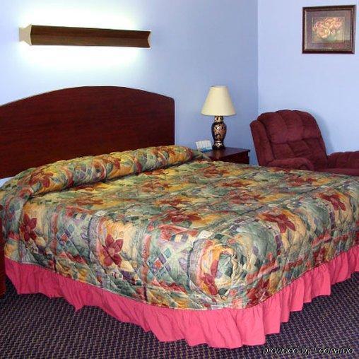 Colonial Inn Хамънд Стая снимка