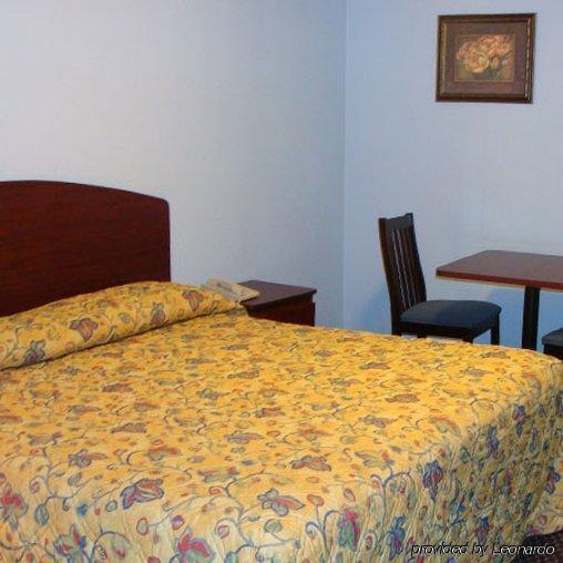 Colonial Inn Хамънд Стая снимка