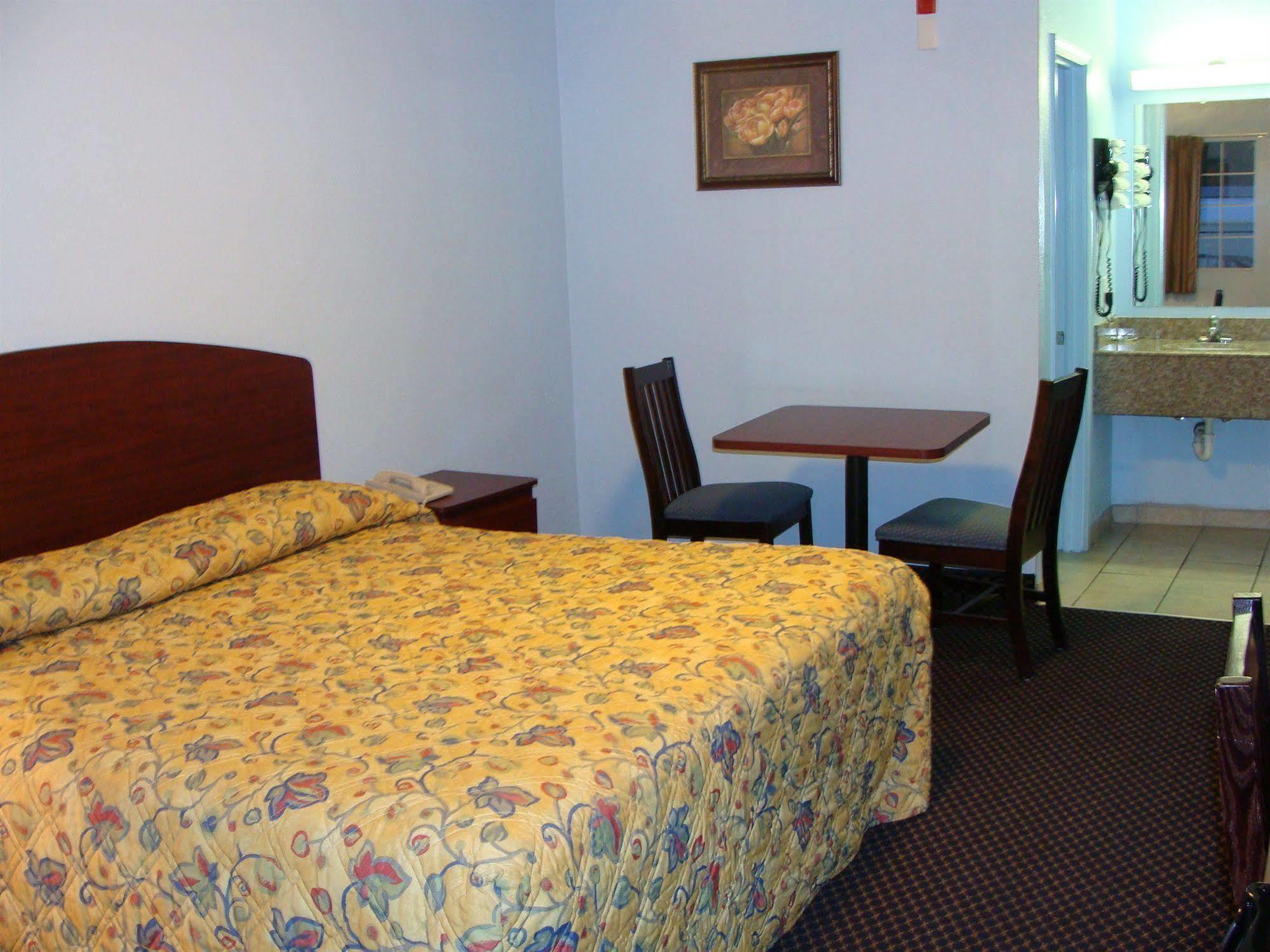 Colonial Inn Хамънд Екстериор снимка